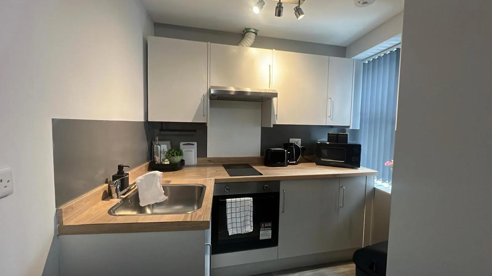 Cozy Studio In Sheffield City Centre With Sofa Bed 0*,