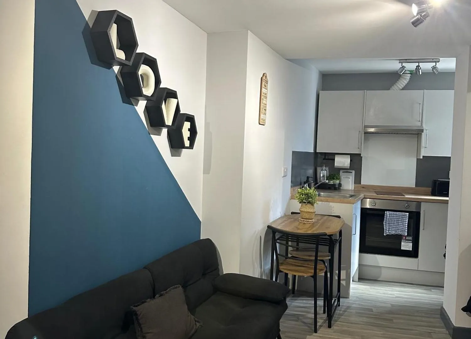아파트 Cozy Studio In Sheffield City Centre With Sofa Bed